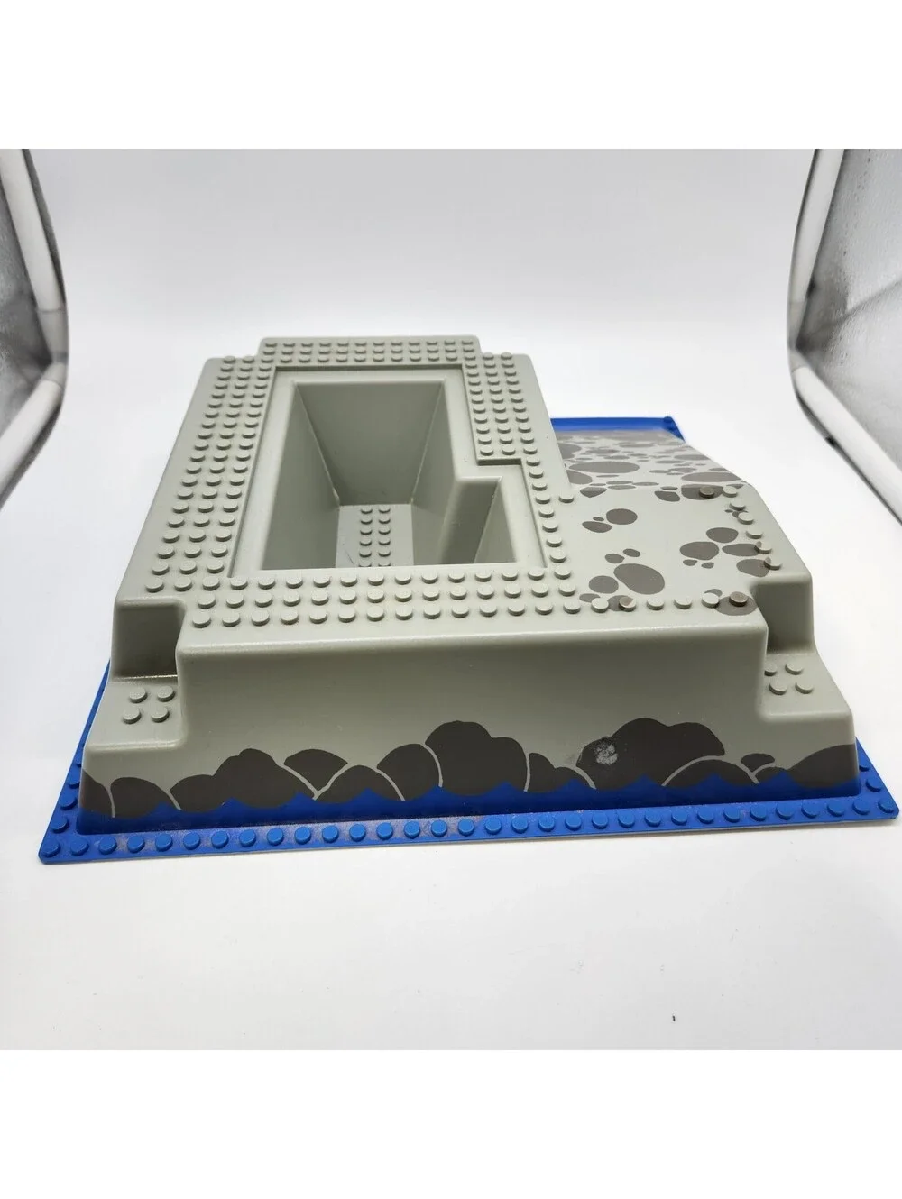 LEGO Zoo Animal Base Plate Gray Rock Blue Water Terrain Platform Genuine 31x31